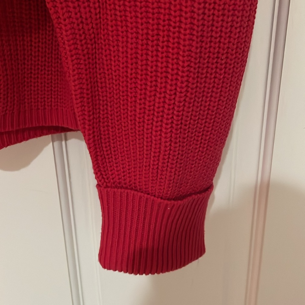 French Connection Magenta Cropped Sweater in size medium - Picture 3 of 4